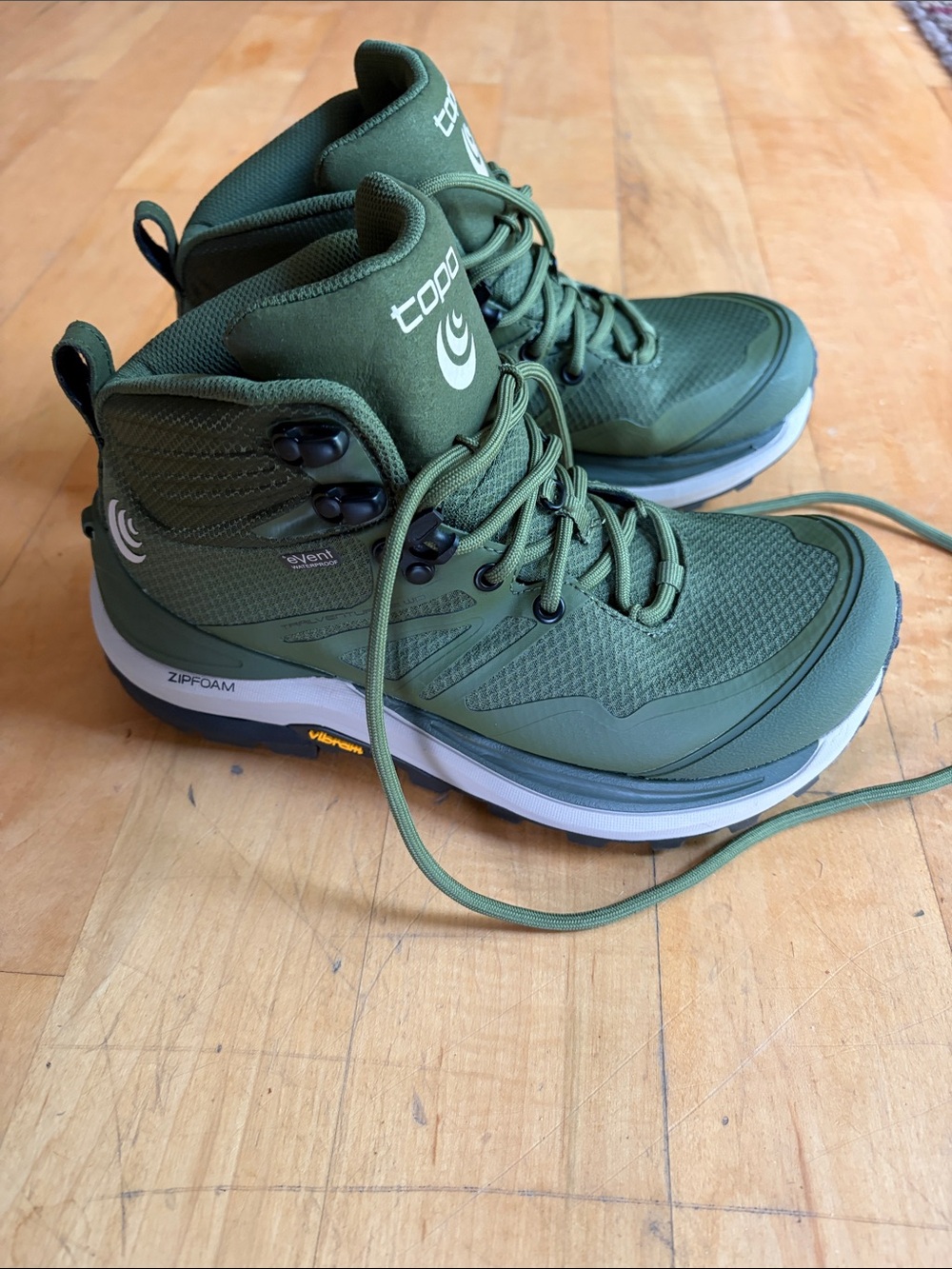 Women’s TOPO New Trailventure 2 WP Hiking Boot Green Tan Vibram Sole Size 6.0